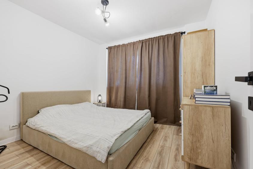 Apartament cu 2 camere semidecomandat, mobilat în 1 Mai