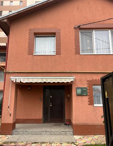 Casă cu 5 camere cu Teren 300 Mp în Rahova