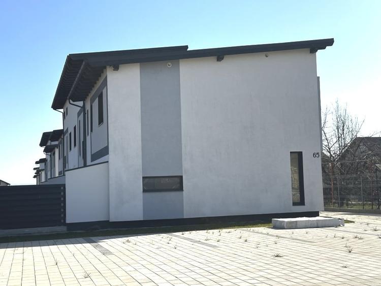 Casă individuală cu 4 camere decomandat cu Canalizare în Cetate