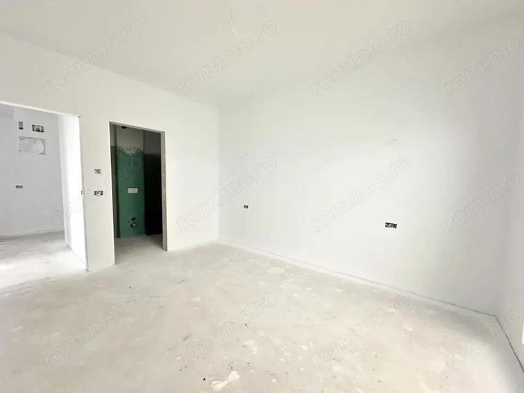 Apartament cu 3 camere decomandat în Dumbrăvița