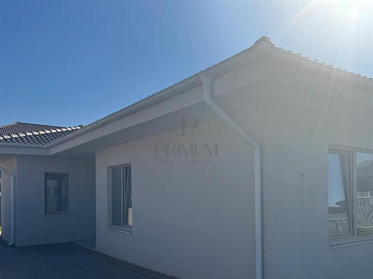 Duplex cu 3 camere cu Teren 320 Mp în Moșnița Nouă