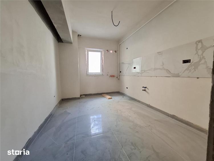 Apartament cu 3 camere decomandat în Galata