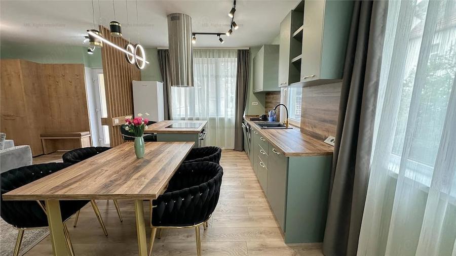 Apartament cu 4 camere în Central