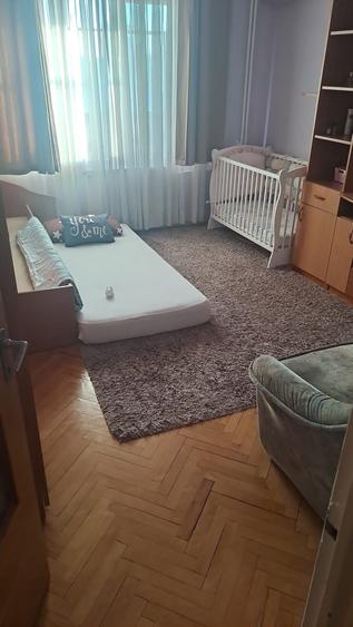 Apartament cu 2 camere decomandat în Decebal