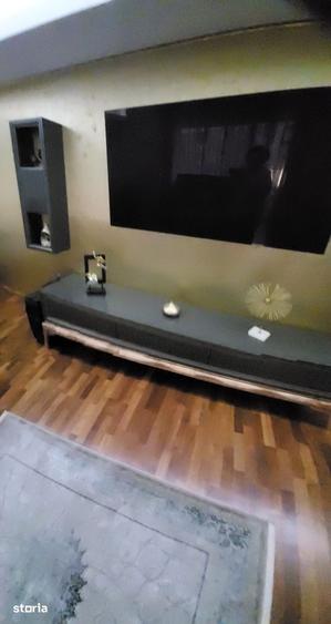Apartament cu 4 camere în Tei