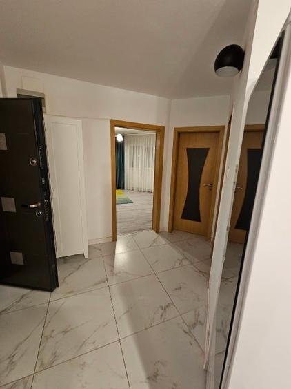Apartament cu 2 camere decomandat, mobilat în Girocului