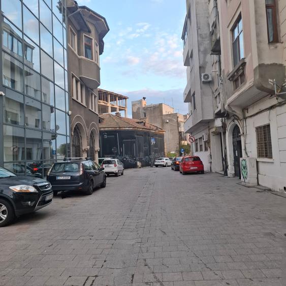 Apartament cu 3 camere circular în Peninsula