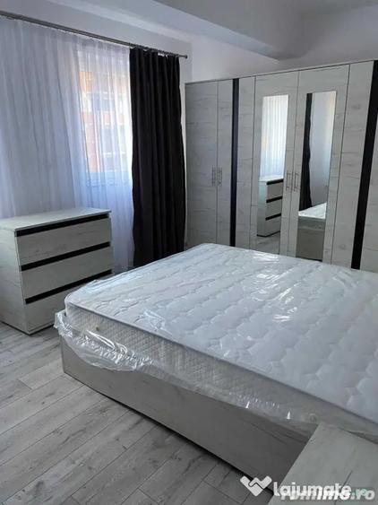 Apartament cu 3 camere decomandat în Apărătorii Patriei