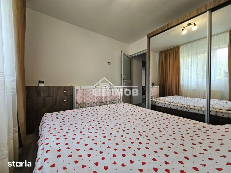 Apartament cu 3 camere decomandat în Micro 11