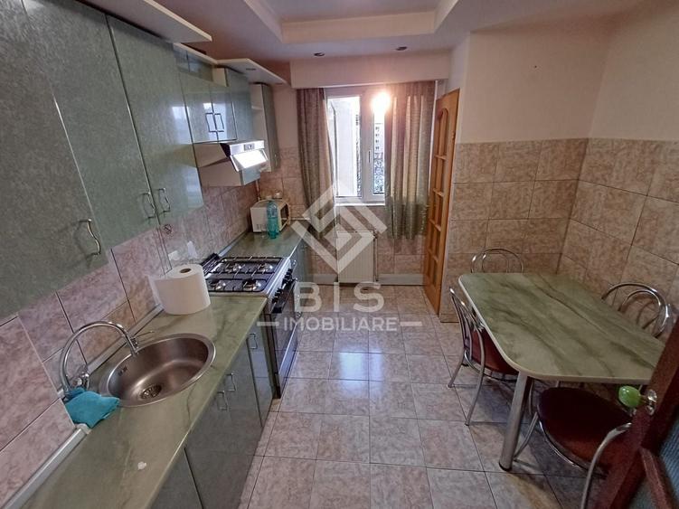 Apartament cu 4 camere decomandat, mobilat în Nord