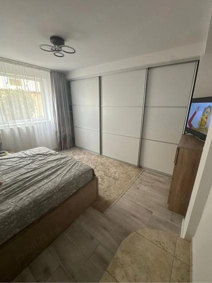 Apartament cu 4 camere decomandat în Central