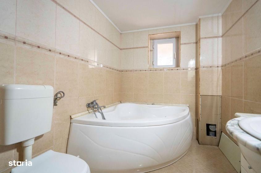 Casă cu 4 camere în Salca