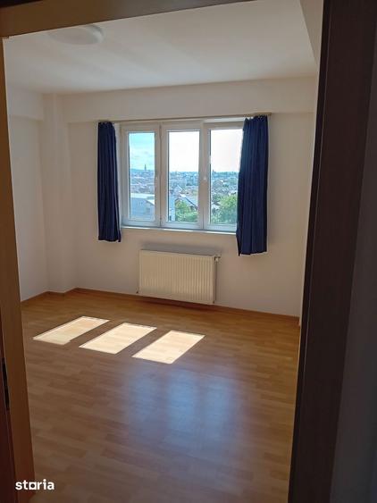 Apartament cu 3 camere, mobilat în Turnișor