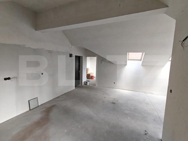 Apartament cu 3 camere decomandat în Careiului