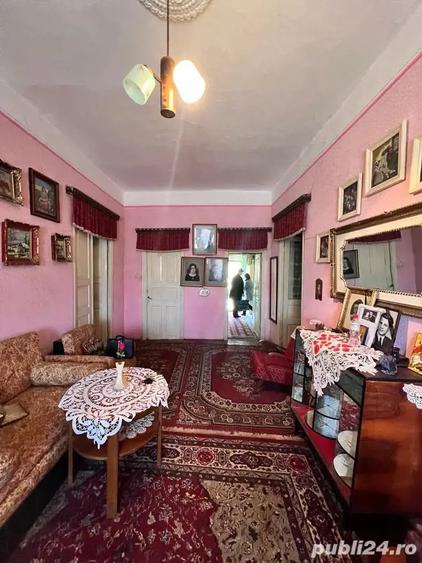 Casă cu 4 camere în Plopana