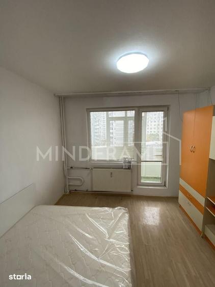 Apartament cu 3 camere decomandat în Dristor
