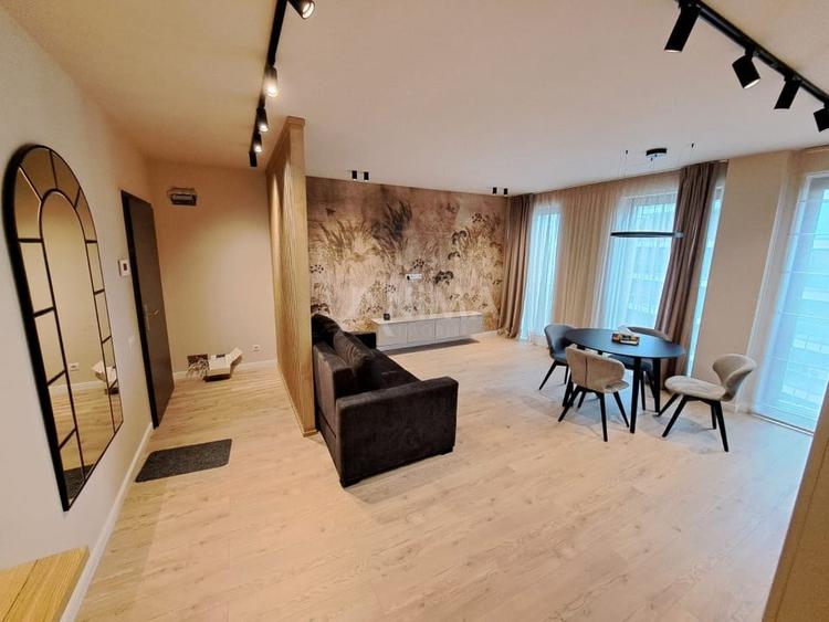 Apartament cu 2 camere semidecomandat, mobilat în Zorilor