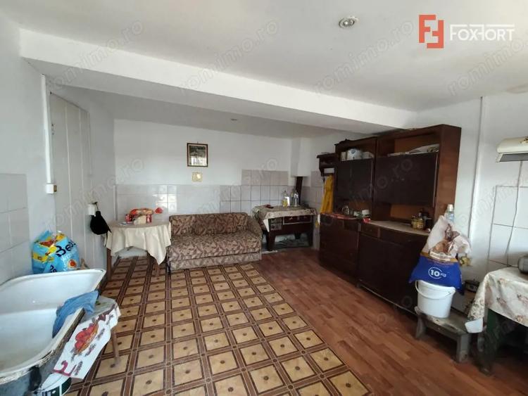 Casa cu 3 camere de vanzare in Jimbolia, teren pe colt - 11