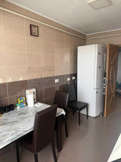 Apartament cu 3 camere decomandat în Exercițiu
