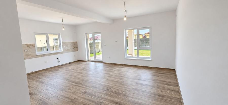 Duplex cu 3 camere cu Canalizare în Moșnița Nouă