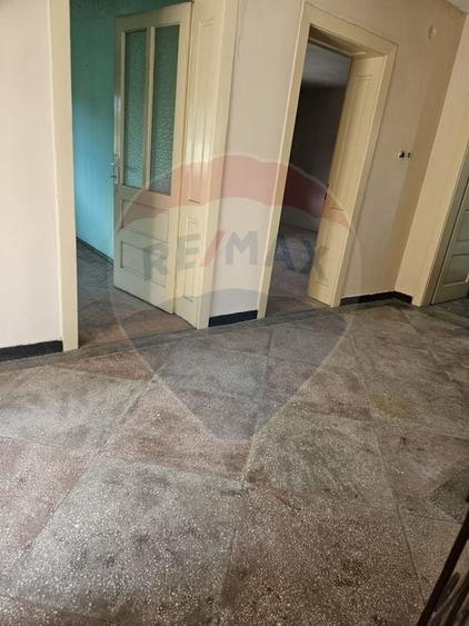 Casă individuală cu 5 camere cu Teren 631 Mp în Ultracentral