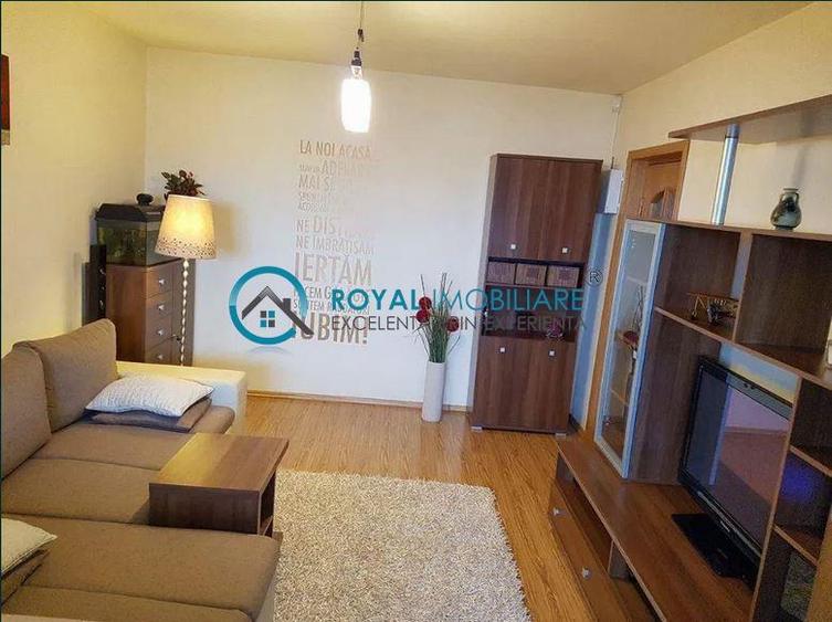 Apartament cu 2 camere decomandat, mobilat în P-ța Mihai Viteazu