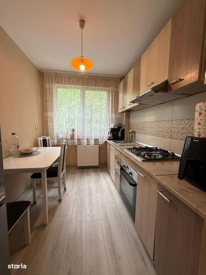 Apartament cu 3 camere semidecomandat în Central