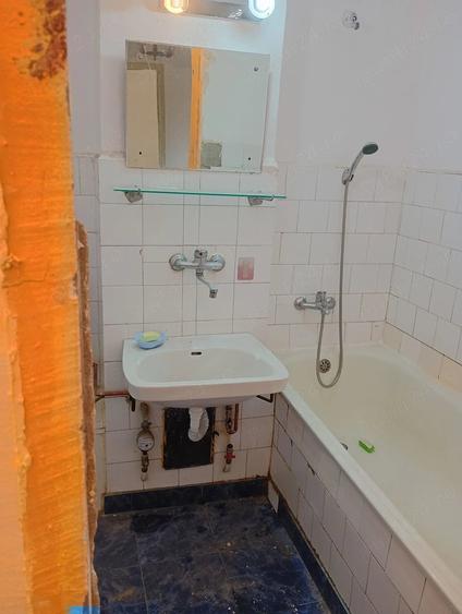 Apartament cu 2 camere decomandat în Lipovei
