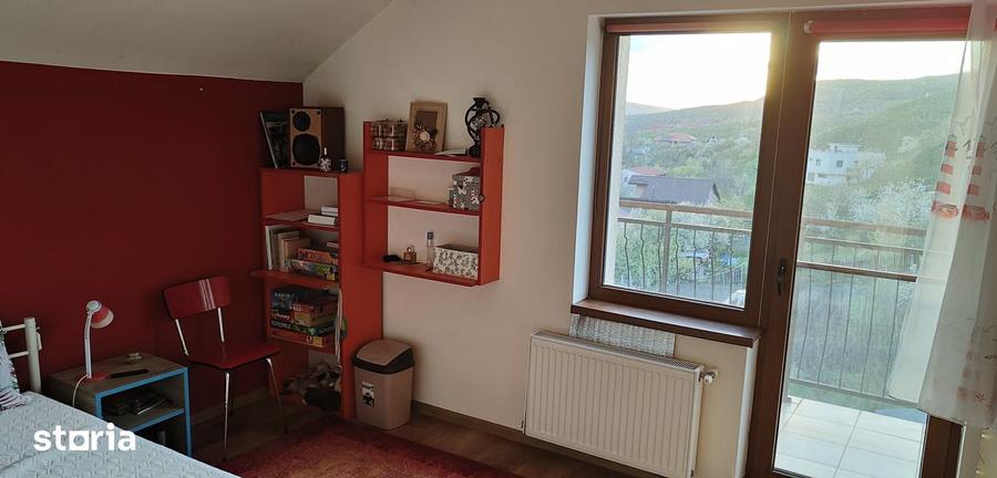 Casă cu 6 camere cu Teren 350 Mp în Baciu