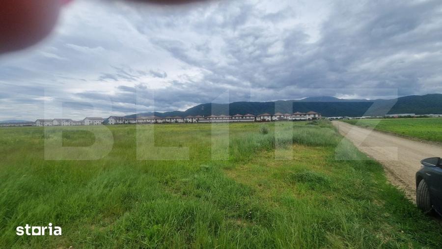 Teren de 12000 mp, în Central