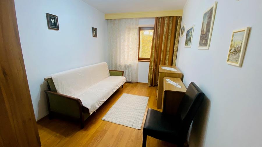 Apartament cu 3 camere semidecomandat în Tomis Nord