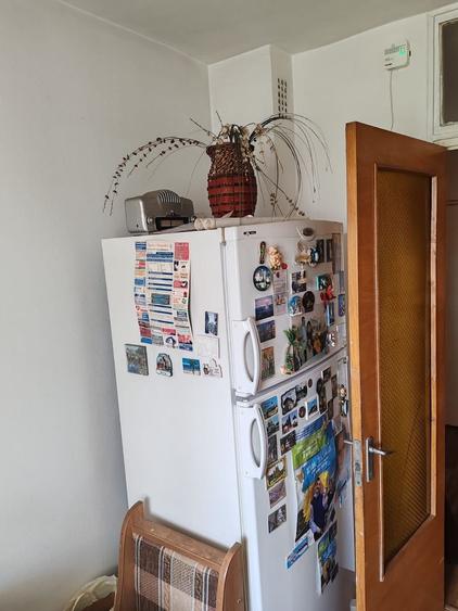 Apartament cu 3 camere decomandat în Dristor