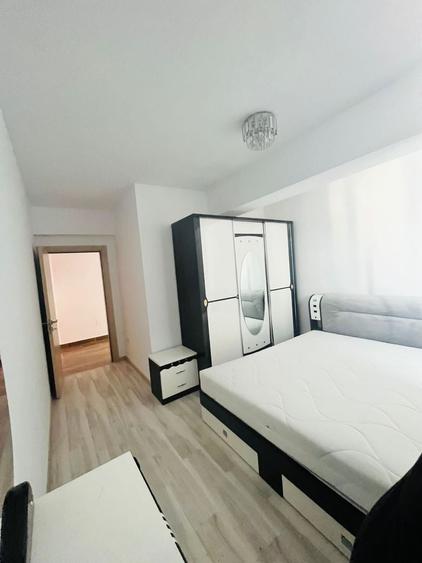 Casă cu 3 camere decomandat în Berceni