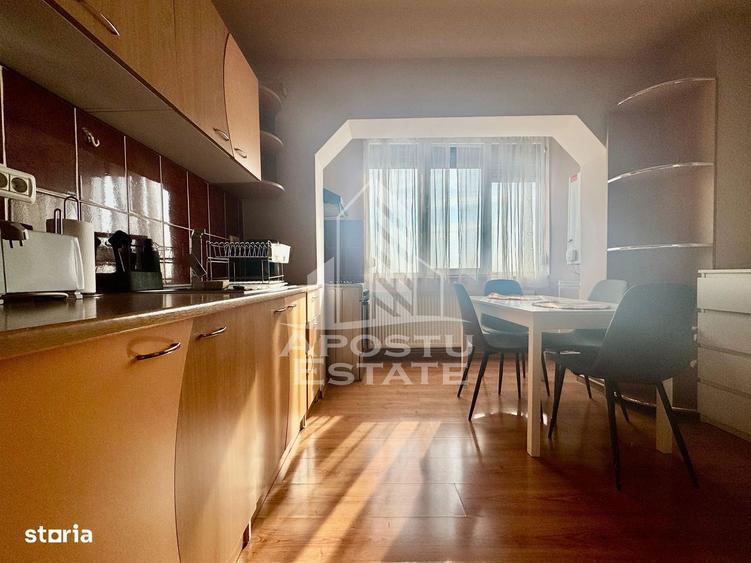 Apartament cu 3 camere, mobilat în Micălaca