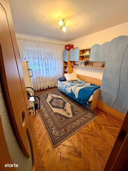 Apartament cu 4 camere în Sânmartin