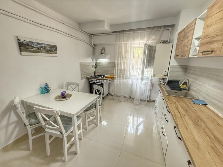 Faleza Nord - apartament cu 2 camere - primul rand la mare