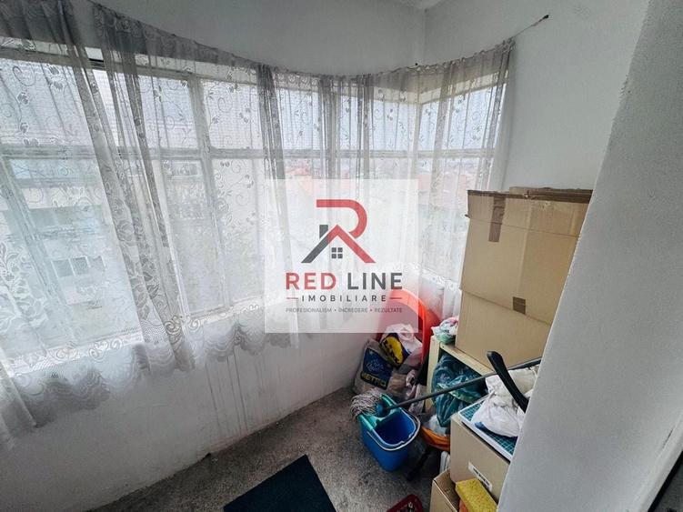 Apartament cu 3 camere decomandat în Aluniș
