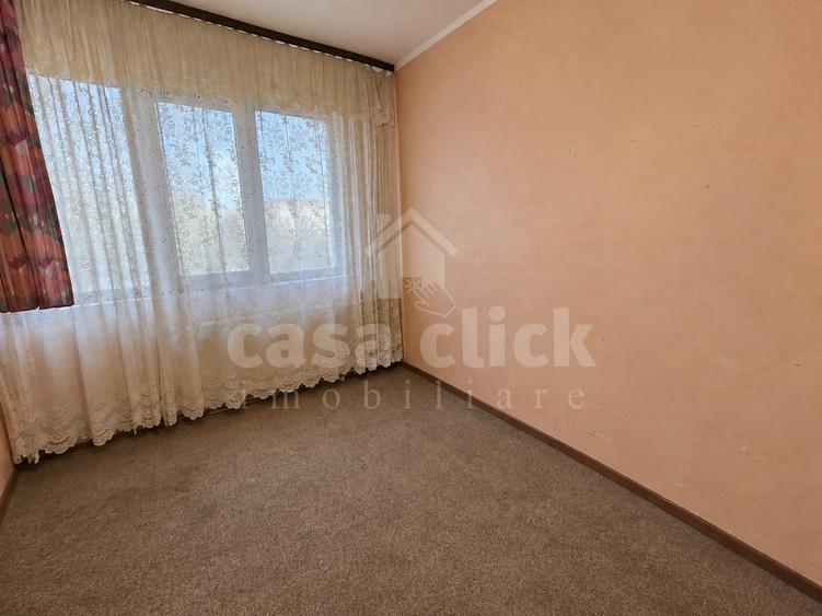 Apartament cu 3 camere decomandat în Mazepa 1