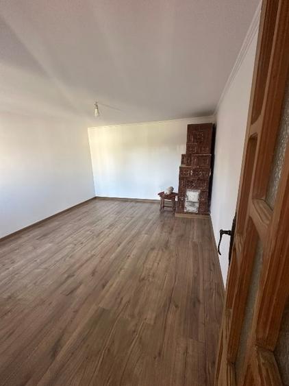 Casă individuală cu 3 camere cu Canalizare în Golești