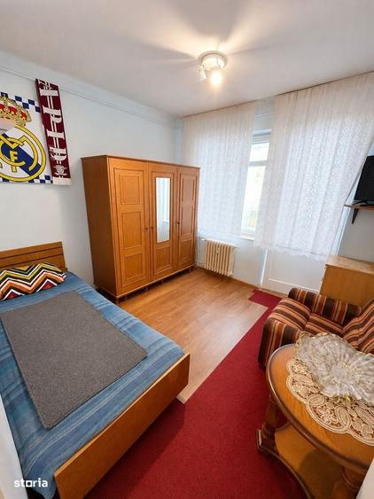 Apartament cu 4 camere în Dacia