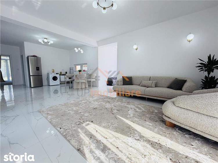 Casă cu 2 camere cu Teren 570 Mp în Sânmartin