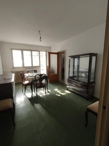 Apartament cu 3 camere circular în Drumul Taberei
