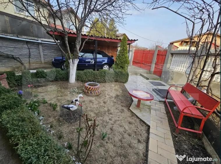 Casă cu 5 camere cu Teren 295 Mp în Strejnicu