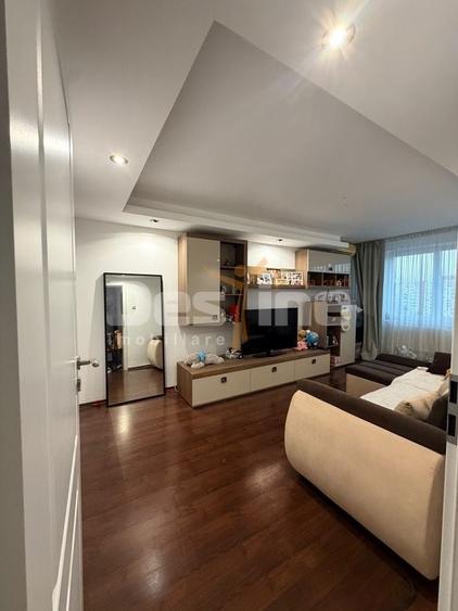 Apartament cu 3 camere decomandat, mobilat în Rahova