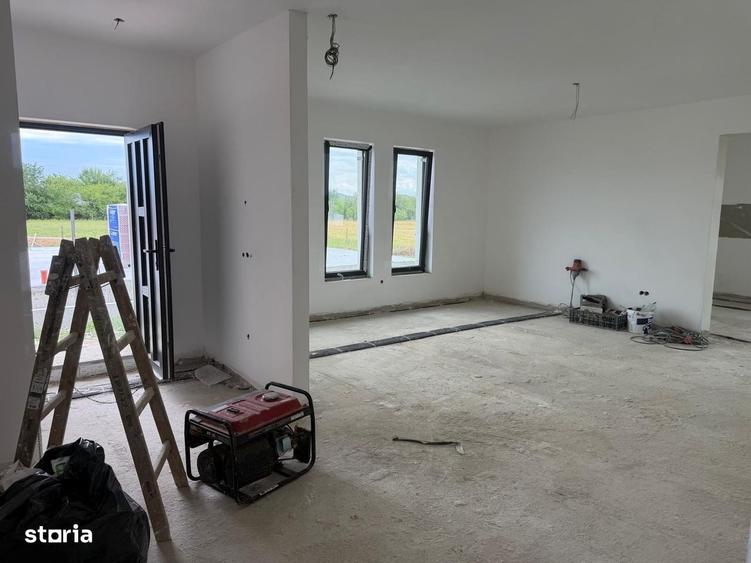 Casă cu 4 camere în Central