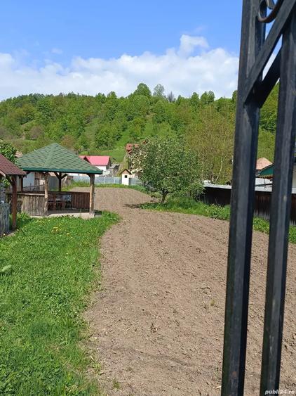 Teren de 900 mp, în Mănăstirea Cașin