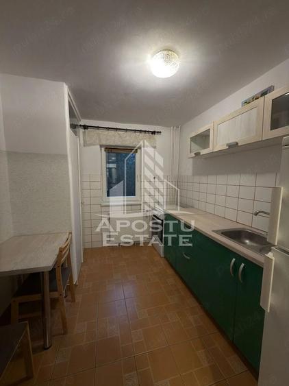 Apartament cu 2 camere semidecomandat, mobilat în Olimpia-Stadion