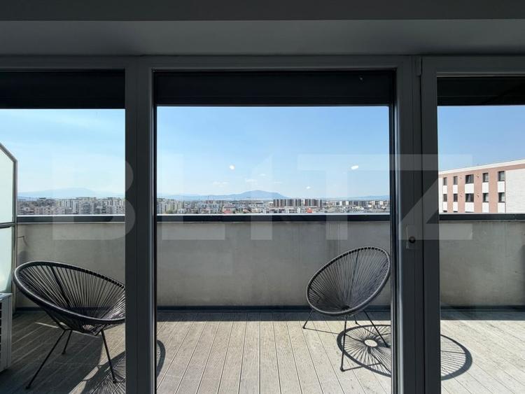 Apartament cu 4 camere semidecomandat, mobilat în Tractorul