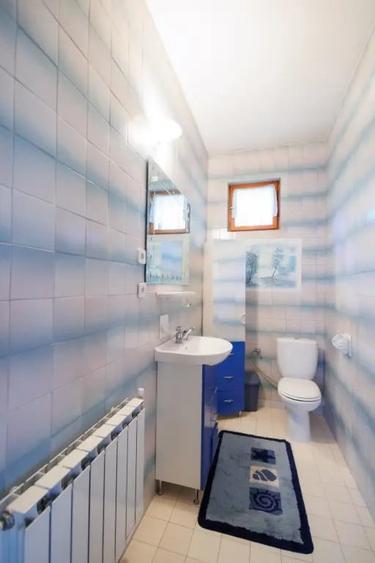 Casă cu 5 camere în Central