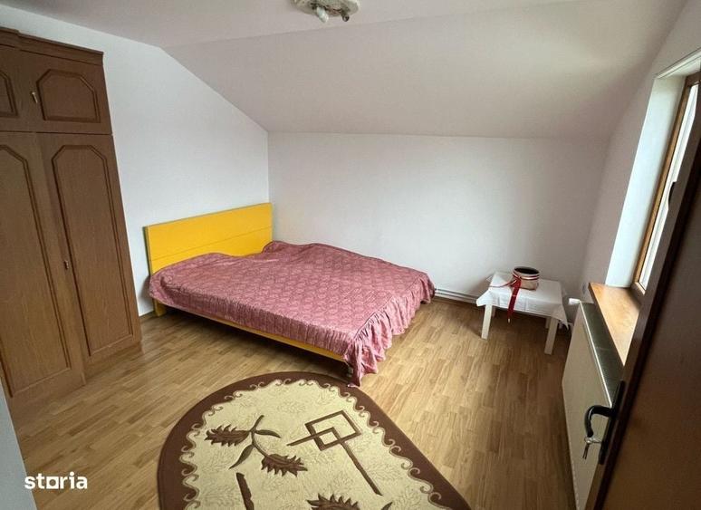 Casă cu 4 camere în Valea Ursului